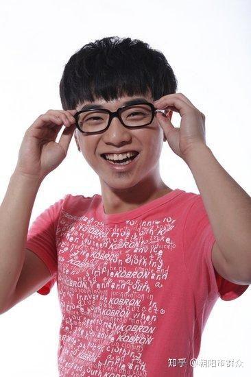 华晨宇快男照片,青春记忆中的音乐追梦人